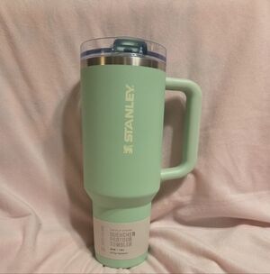 Stanley Light Green Quencher Tumbler Protour Flip Straw 40oz.